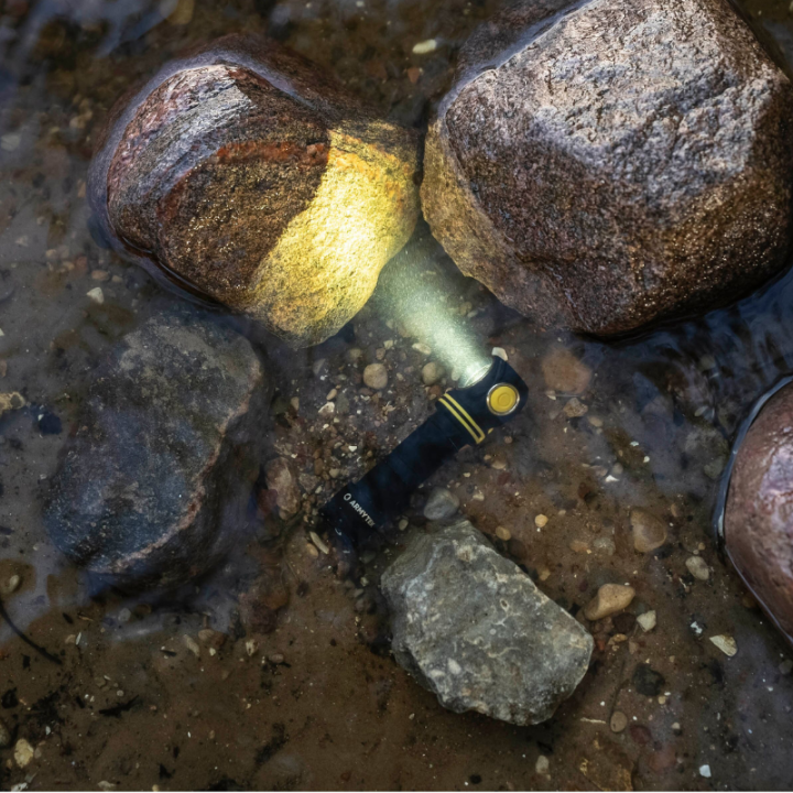 Latarka Armytek Elf C2 USB-C Warm Ciepłe Światło