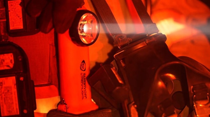Latarka kątowa Streamlight Survivor LED, ładowalna 12+230V, ATEx