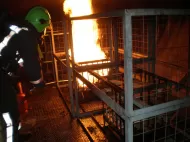 Manekin szkoleniowy Ruth Lee FIRE House 70 kg podczas ćwiczeń 4