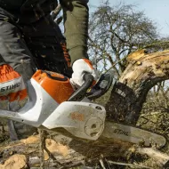 Akumulatorowa pilarka łańcuchowa Stihl MSA 220 C-B silna